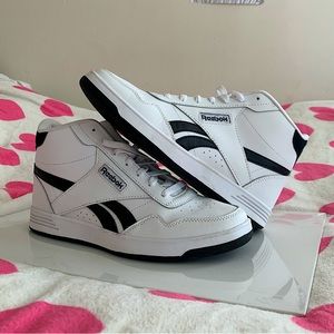 WHITE REEBOK SNEAKERS